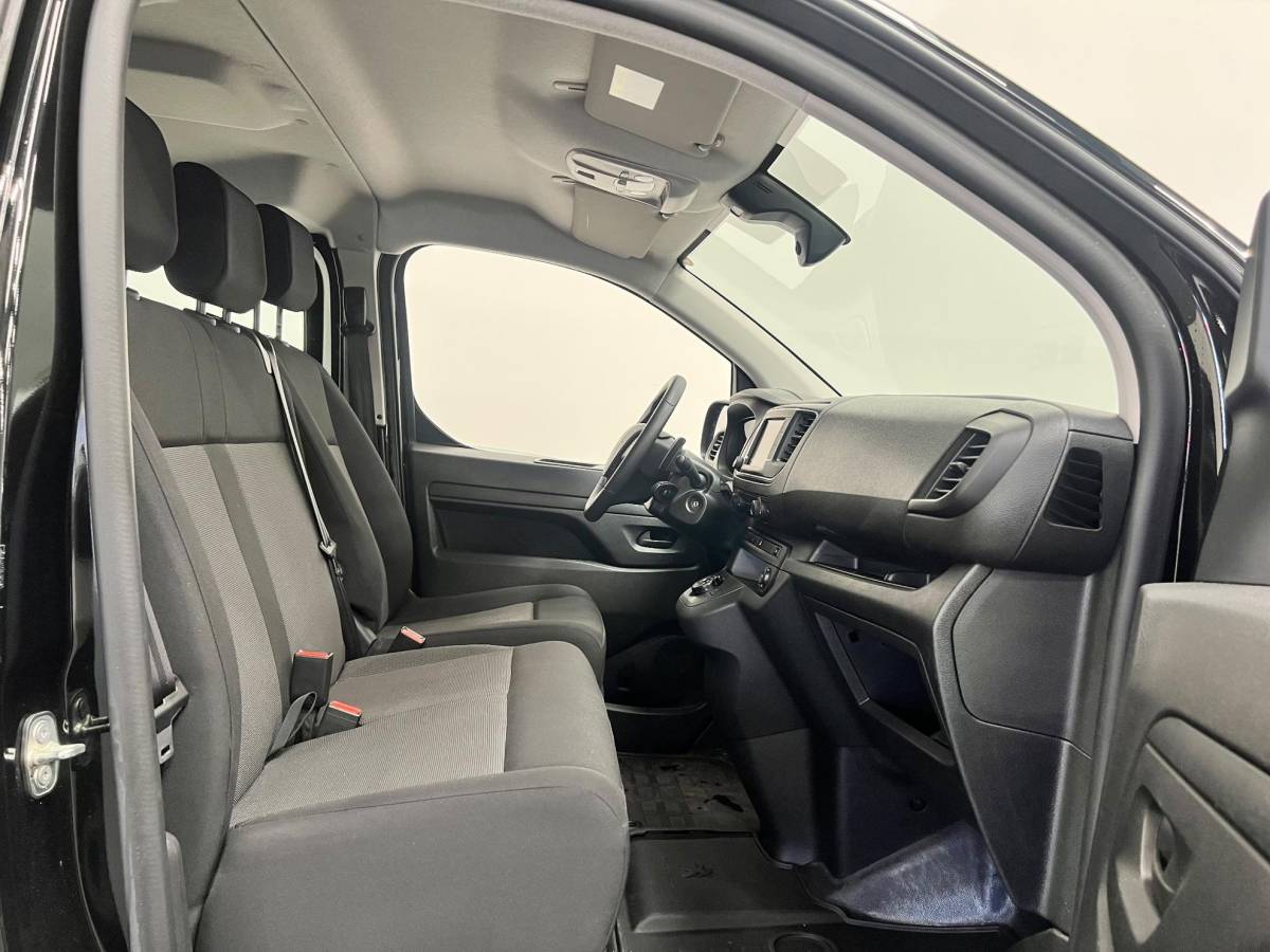 Peugeot Expert Peugeot Expert 2.0 BlueHDI 145PK Dubbele Cabine Automaat Airco Bluetooth Cruise Control Trekhaak Navigatie Carplay
