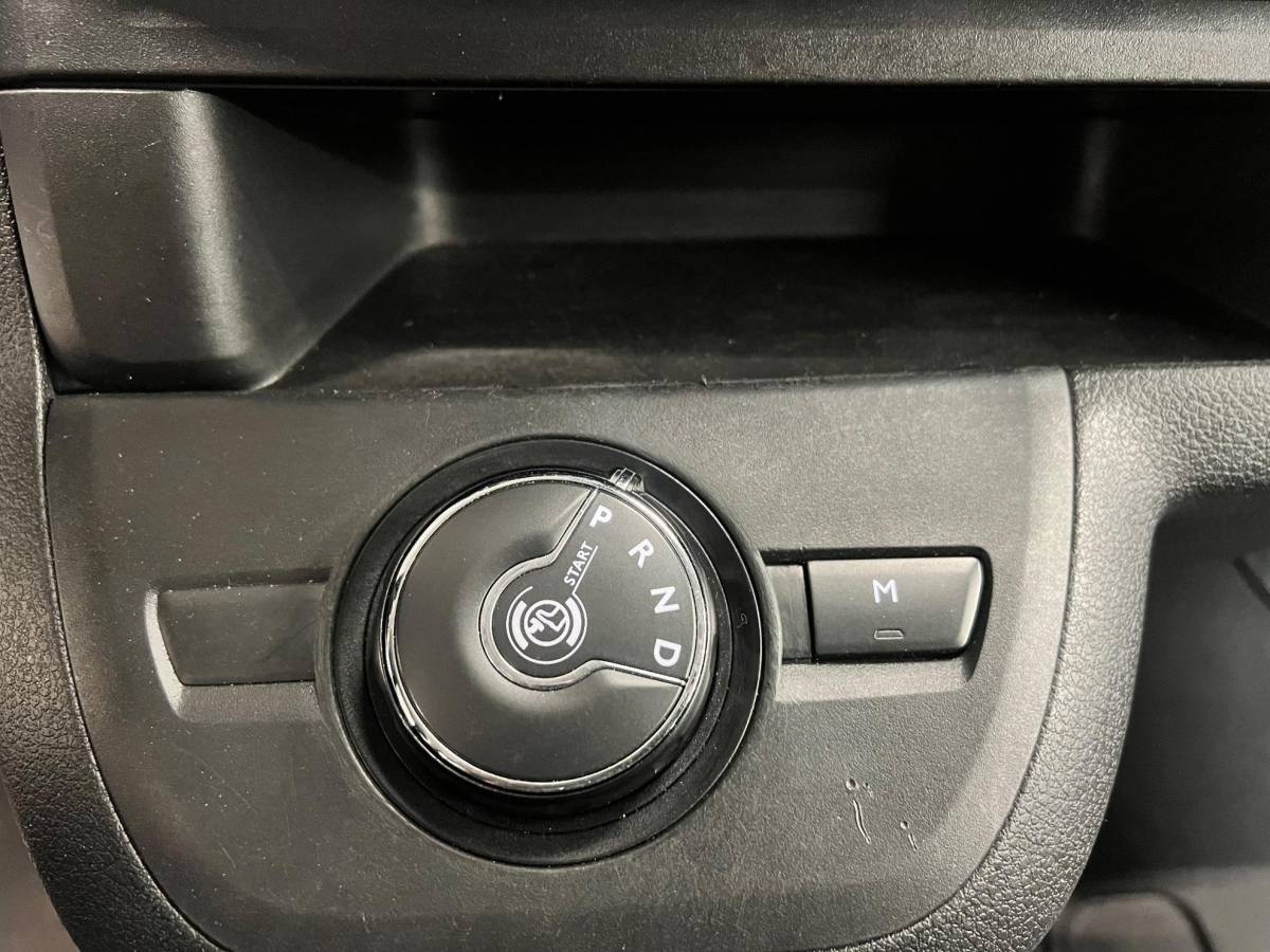 Peugeot Expert Peugeot Expert 2.0 BlueHDI 145PK Dubbele Cabine Automaat Airco Bluetooth Cruise Control Trekhaak Navigatie Carplay
