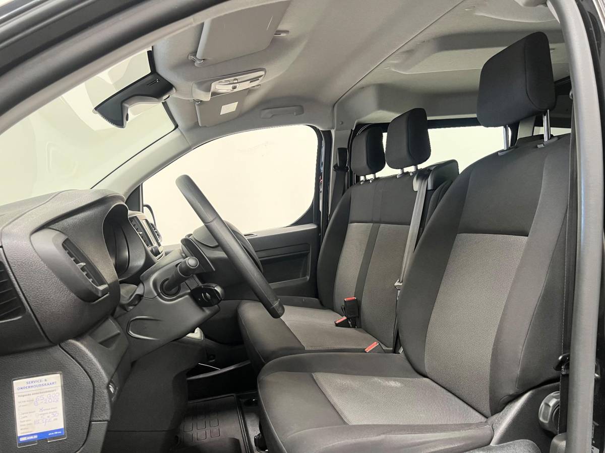 Peugeot Expert Peugeot Expert 2.0 BlueHDI 145PK Dubbele Cabine Automaat Airco Bluetooth Cruise Control Trekhaak Navigatie Carplay