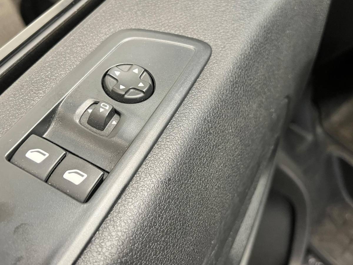 Peugeot Expert Peugeot Expert 2.0 BlueHDI 145PK Dubbele Cabine Automaat Airco Bluetooth Cruise Control Trekhaak Navigatie Carplay