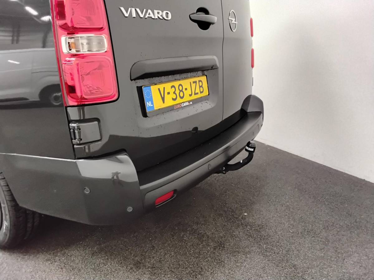 Opel Vivaro Opel Vivaro 1.5 Diesel 120pk L3 Dubbele Cabine Apple Carplay /  Android Auto Parkeersensoren V+A Trekhaak Camera Navigatie Cruise Control LED koplampen houten afwerking laadruimte