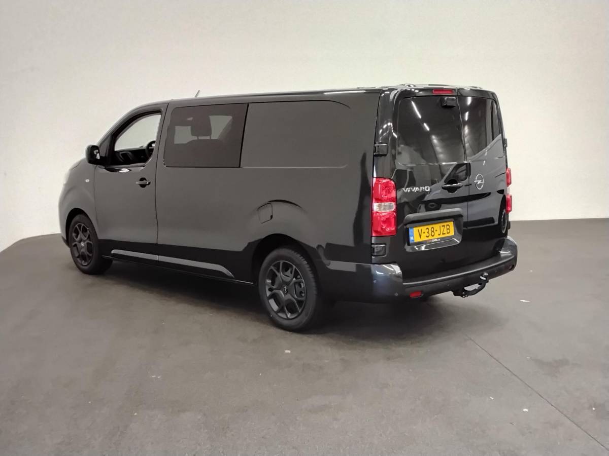 Opel Vivaro Opel Vivaro 1.5 Diesel 120pk L3 Dubbele Cabine Apple Carplay /  Android Auto Parkeersensoren V+A Trekhaak Camera Navigatie Cruise Control LED koplampen houten afwerking laadruimte