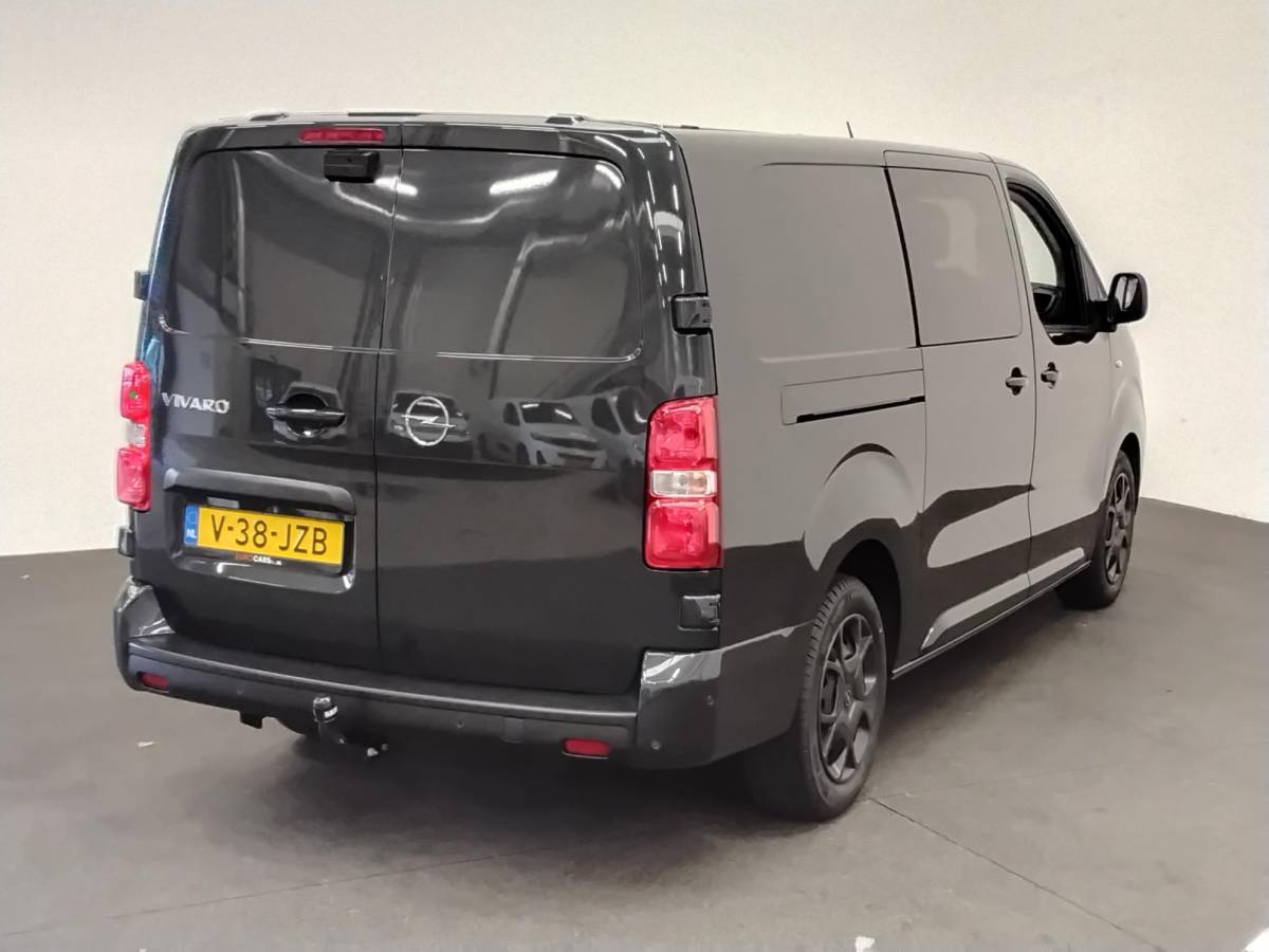 Opel Vivaro Opel Vivaro 1.5 Diesel 120pk L3 Dubbele Cabine Apple Carplay /  Android Auto Parkeersensoren V+A Trekhaak Camera Navigatie Cruise Control LED koplampen houten afwerking laadruimte