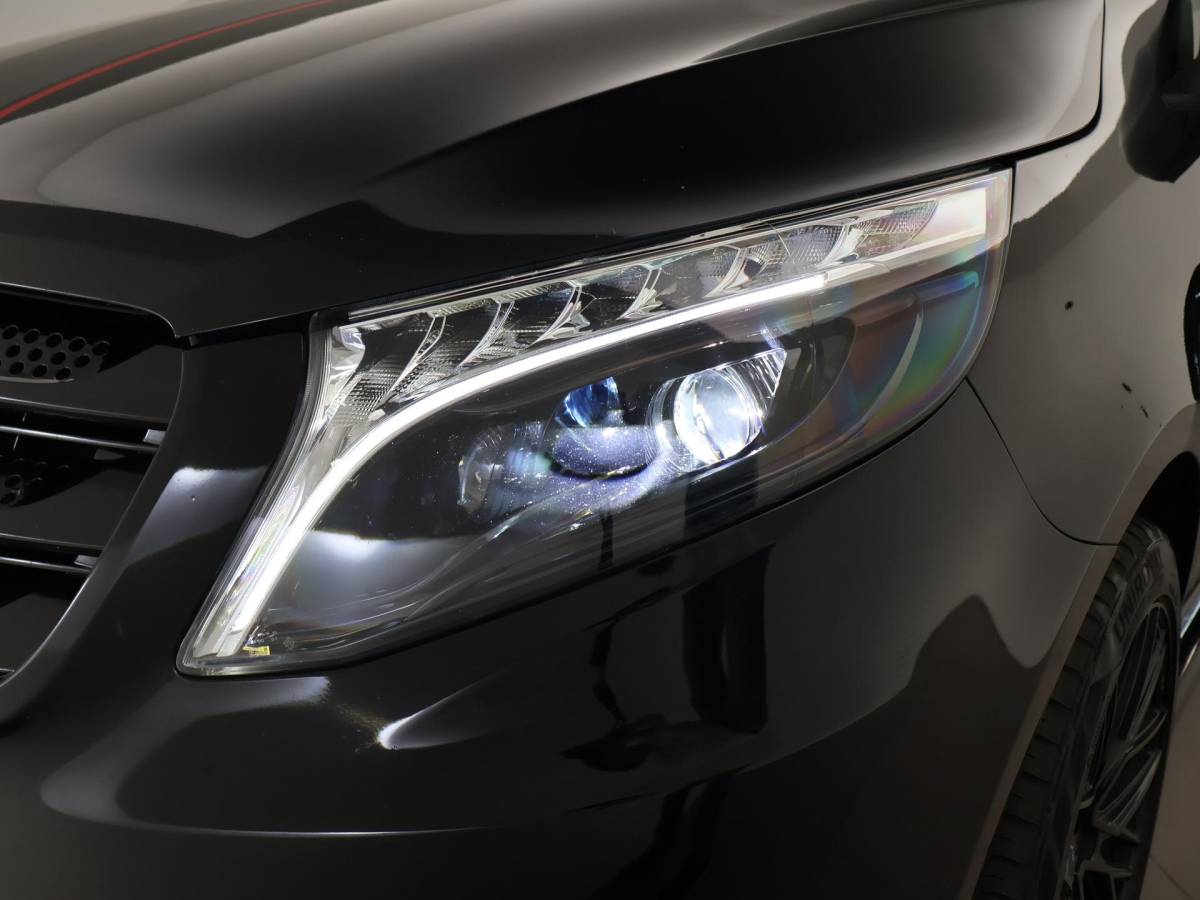 Mercedes-Benz Vito Mercedes-Benz Vito 114 CDI L2 + 19 INCH | SPOILERPAKKET | SIDEBARS | LED | APPLE CARPLAY | CAMERA | STOELVERWARMING