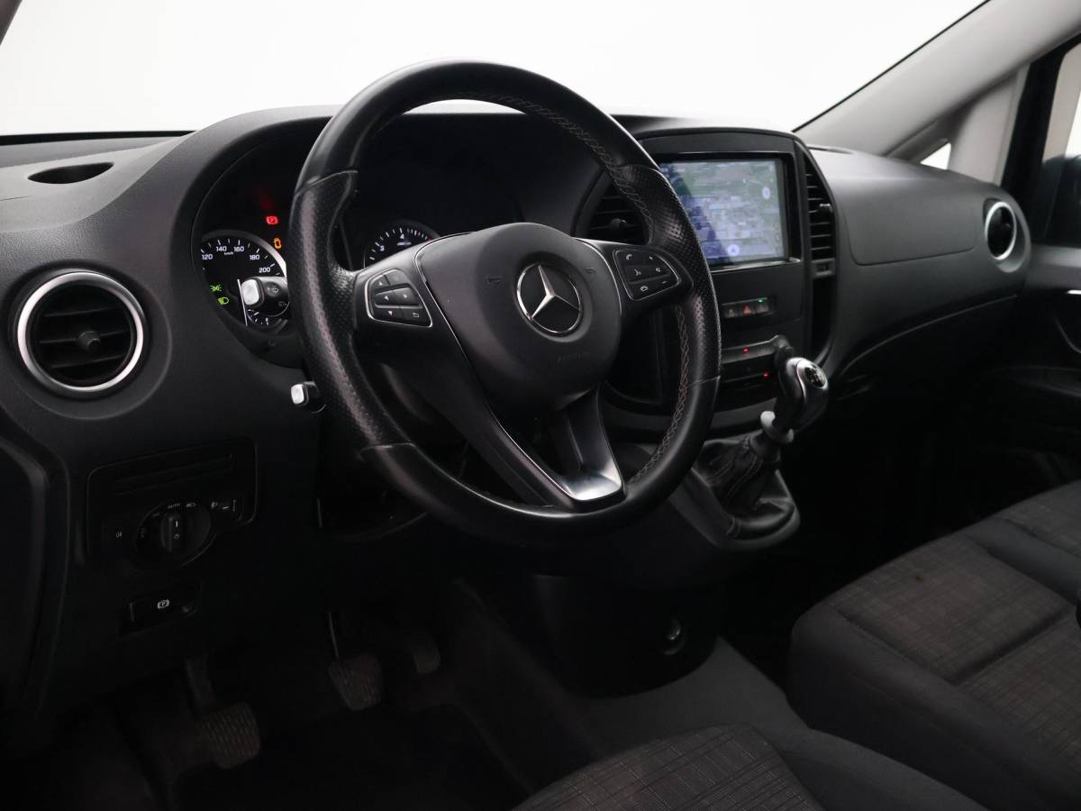 Mercedes-Benz Vito Mercedes-Benz Vito 114 CDI L2 + 19 INCH | SPOILERPAKKET | SIDEBARS | LED | APPLE CARPLAY | CAMERA | STOELVERWARMING