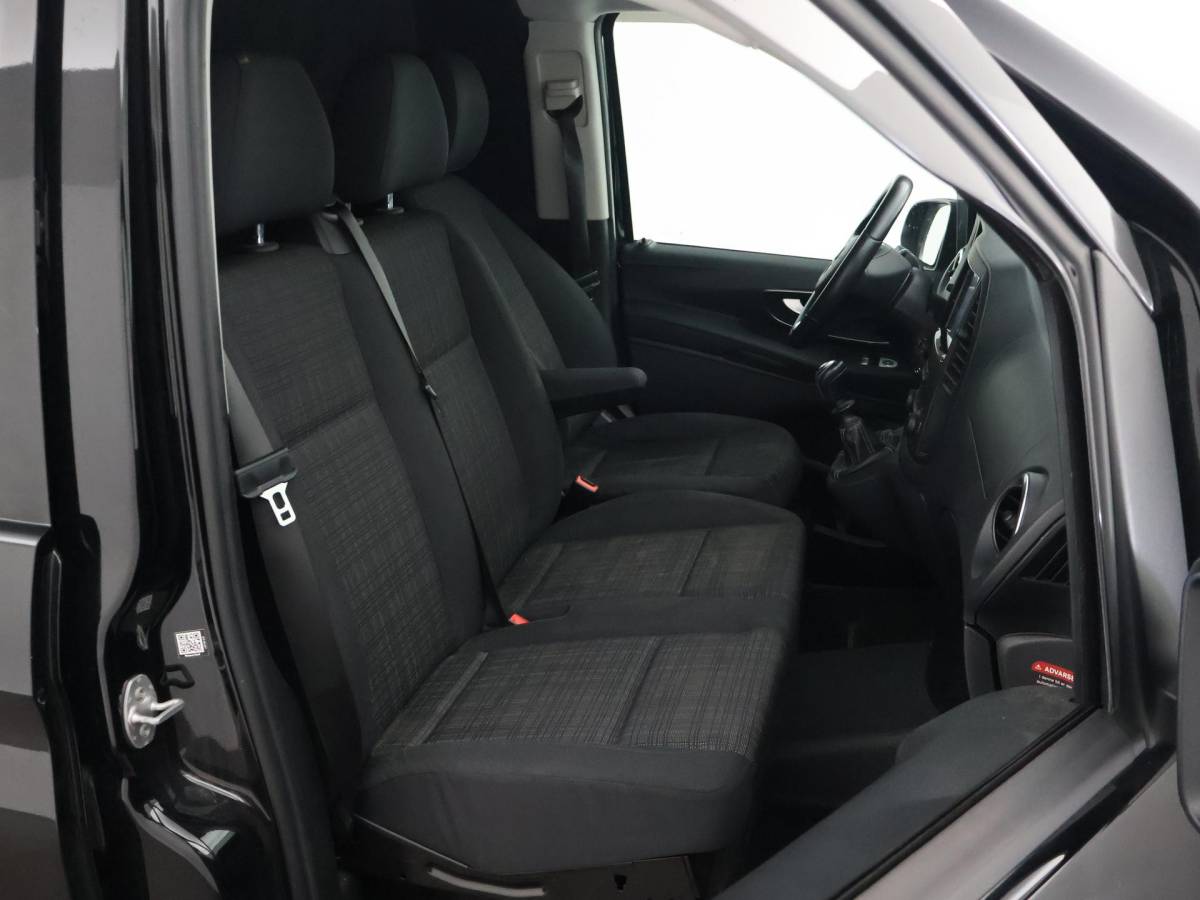 Mercedes-Benz Vito Mercedes-Benz Vito 114 CDI L2 + 19 INCH | SPOILERPAKKET | SIDEBARS | LED | APPLE CARPLAY | CAMERA | STOELVERWARMING