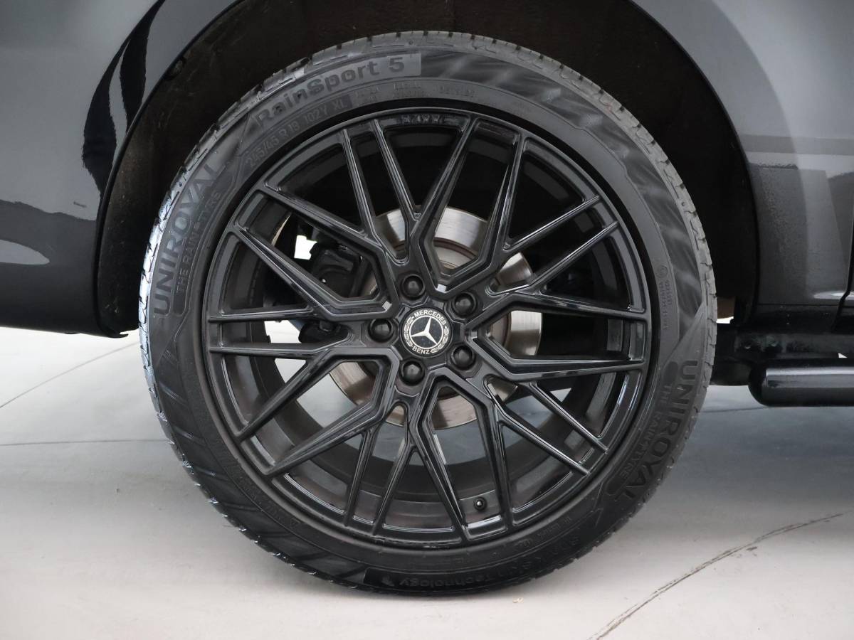 Mercedes-Benz Vito Mercedes-Benz Vito 114 CDI L2 + 19 INCH | SPOILERPAKKET | SIDEBARS | LED | APPLE CARPLAY | CAMERA | STOELVERWARMING