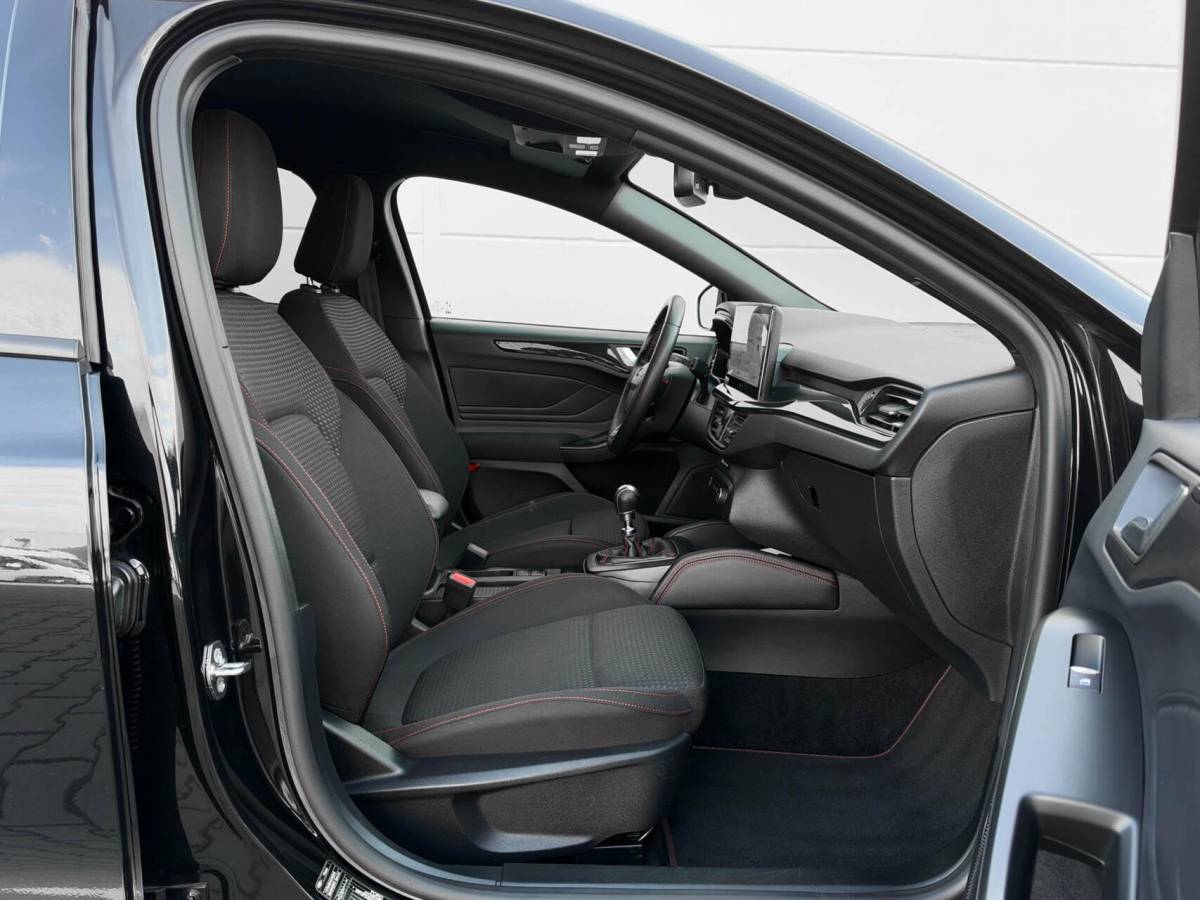 Ford Focus Ford Focus Wagon 1.0 EcoBoost 125pk Hybrid ST Line X | Driver Assist pack| Winterpack | B&O sound