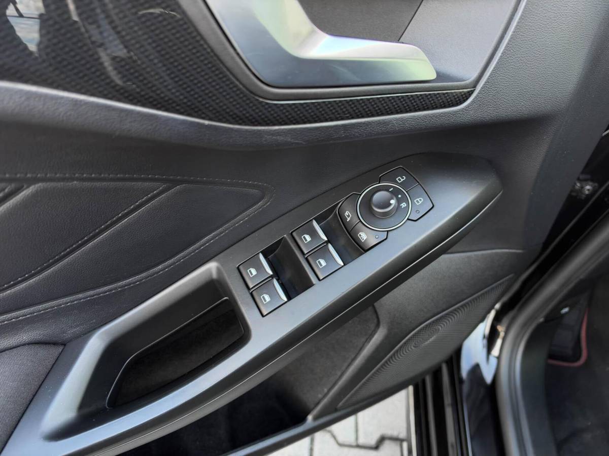 Ford Focus Ford Focus Wagon 1.0 EcoBoost 125pk Hybrid ST Line X | Driver Assist pack| Winterpack | B&O sound