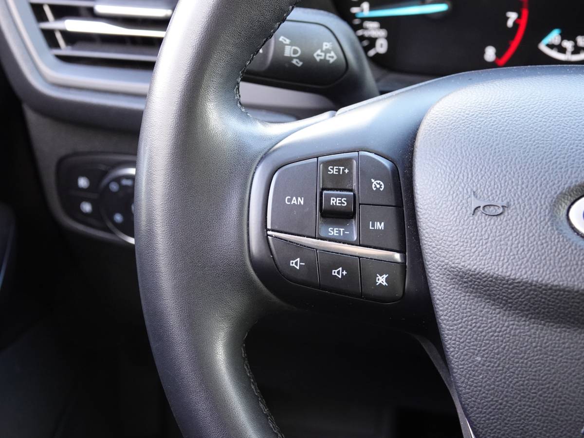 Ford Focus Ford Focus Wagon 1.0 EcoBoost 155PK Hybrid Titanium AUTOM. | TREKH. | NAVI | CRUISE | LMV