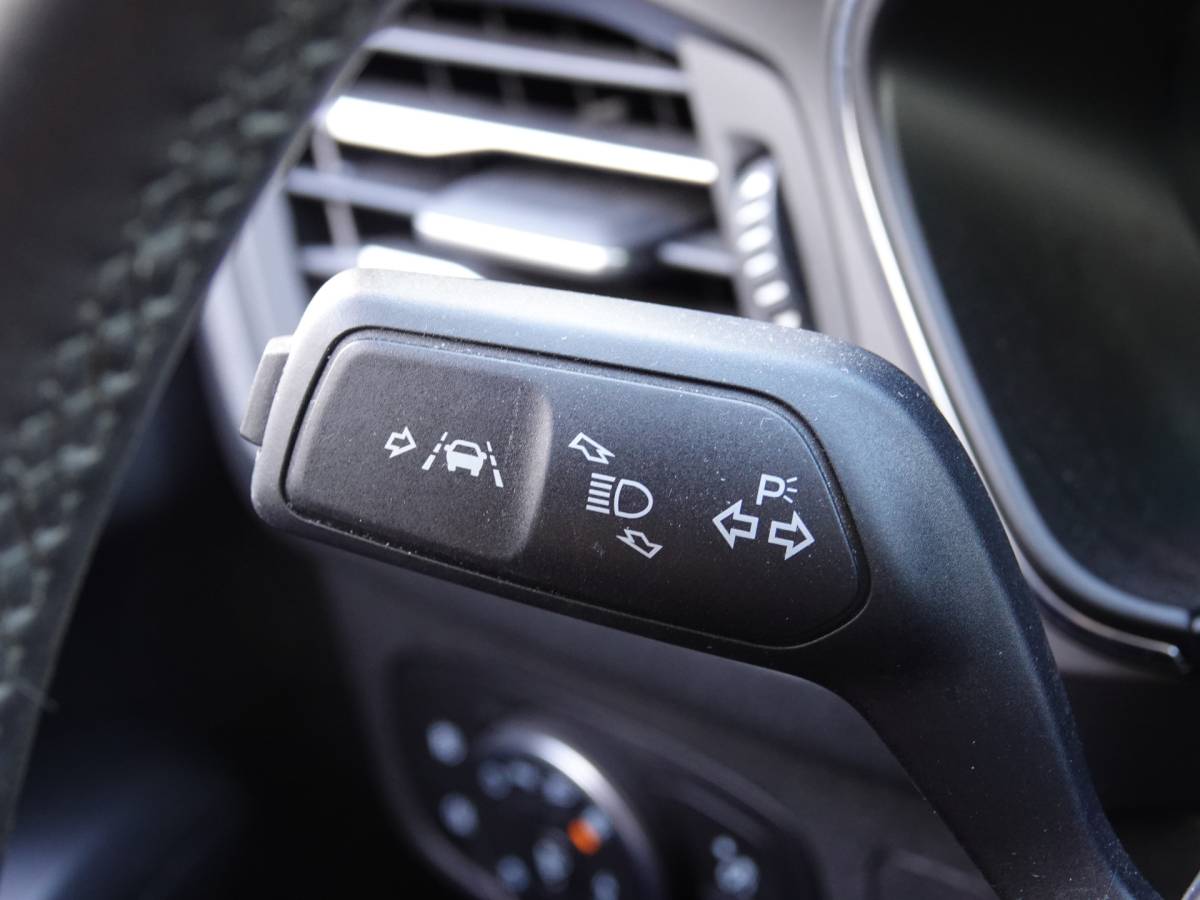 Ford Focus Ford Focus Wagon 1.0 EcoBoost 155PK Hybrid Titanium AUTOM. | TREKH. | NAVI | CRUISE | LMV