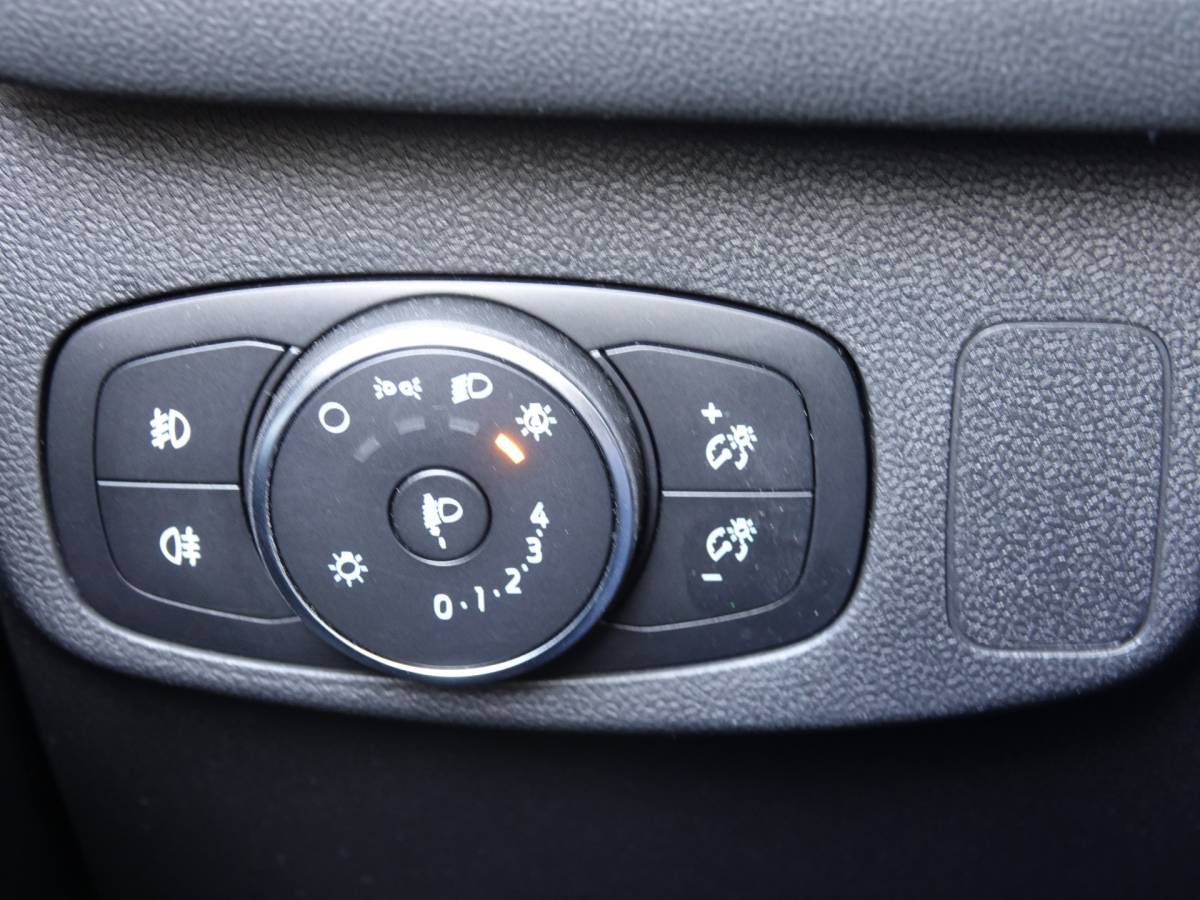 Ford Focus Ford Focus Wagon 1.0 EcoBoost 155PK Hybrid Titanium AUTOM. | TREKH. | NAVI | CRUISE | LMV