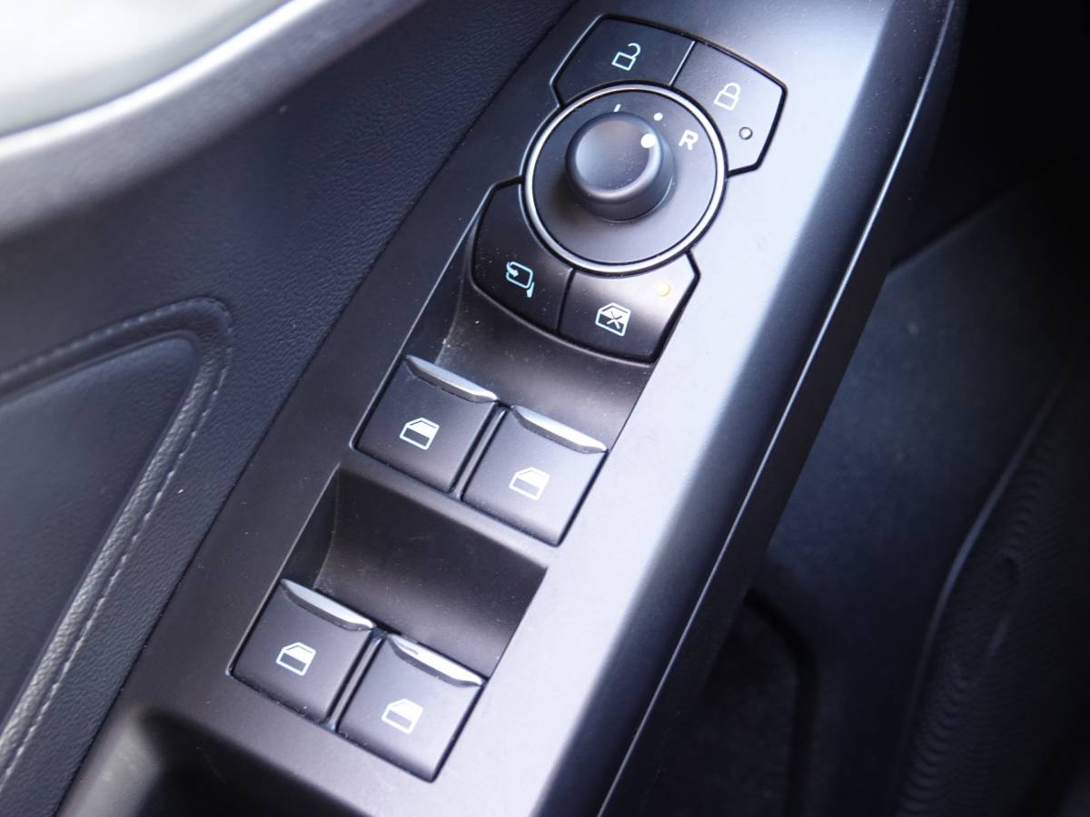Ford Focus Ford Focus Wagon 1.0 EcoBoost 155PK Hybrid Titanium AUTOM. | TREKH. | NAVI | CRUISE | LMV