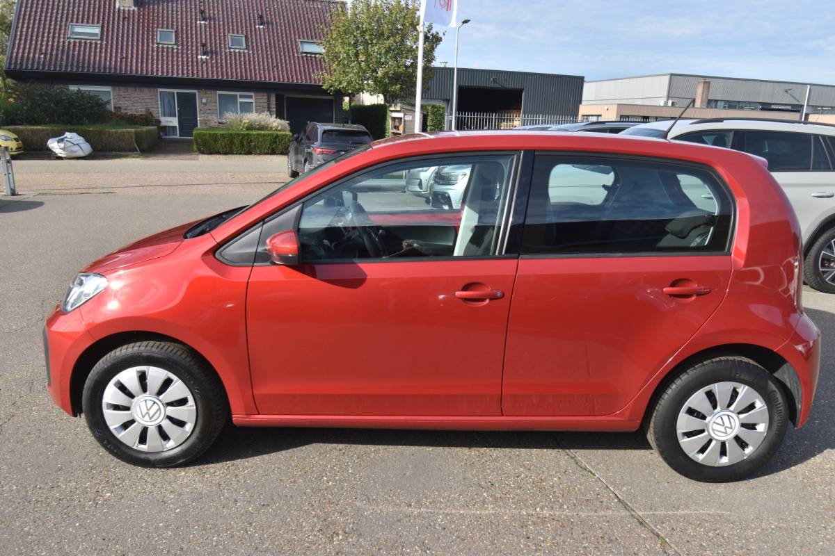 Volkswagen up! Volkswagen Up! 1.0 , AIRCO , BL TOOTH , RADIO , EL VOOR , CV AFST ,