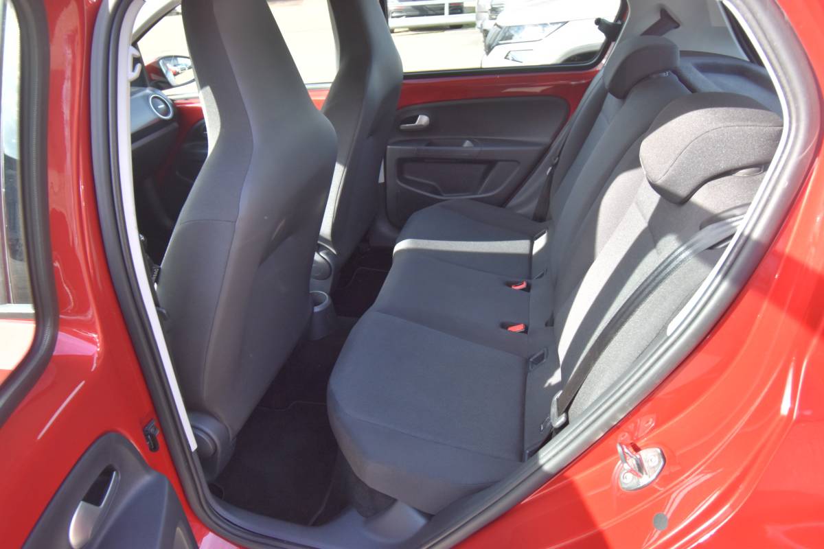 Volkswagen up! Volkswagen Up! 1.0 , AIRCO , BL TOOTH , RADIO , EL VOOR , CV AFST ,