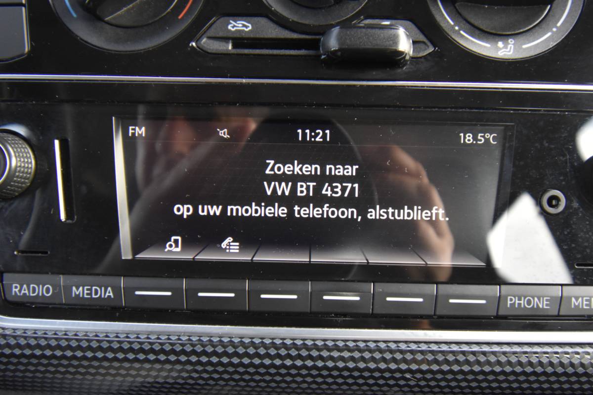 Volkswagen up! Volkswagen Up! 1.0 , AIRCO , BL TOOTH , RADIO , EL VOOR , CV AFST ,