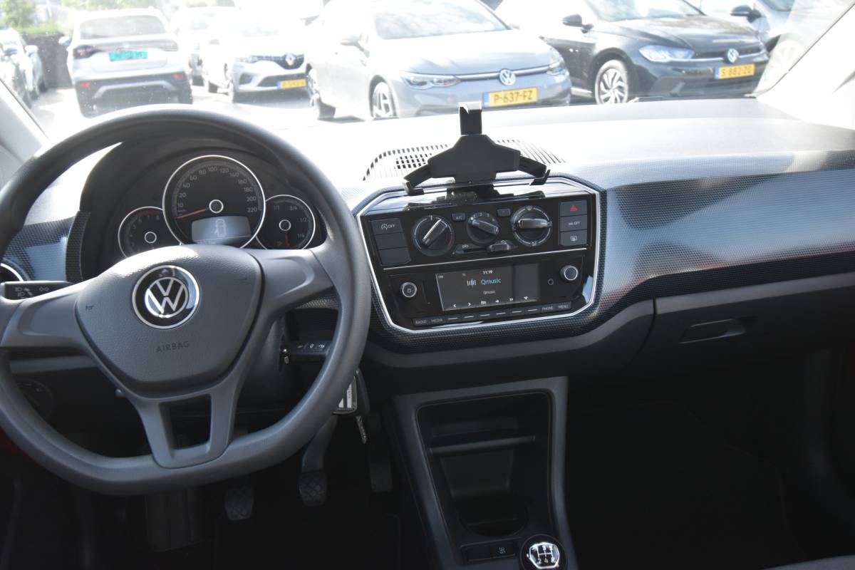 Volkswagen up! Volkswagen Up! 1.0 , AIRCO , BL TOOTH , RADIO , EL VOOR , CV AFST ,