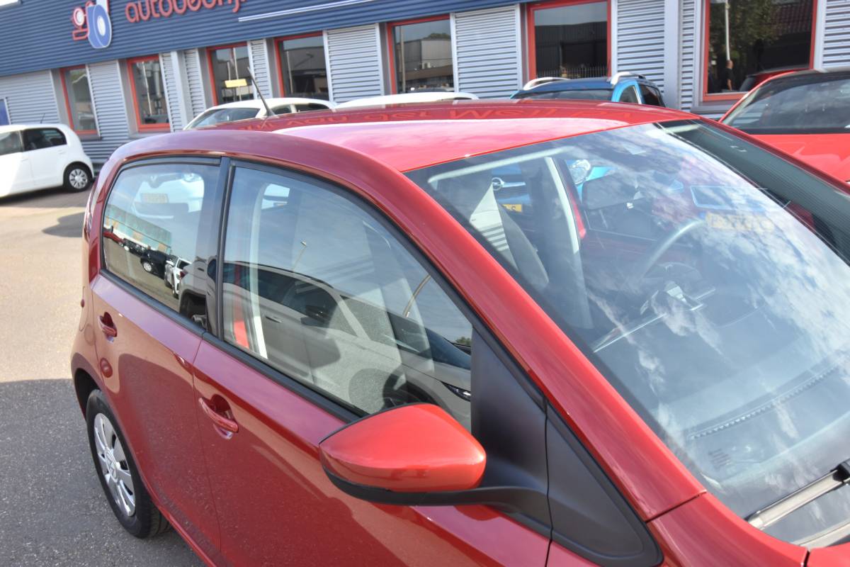 Volkswagen up! Volkswagen Up! 1.0 , AIRCO , BL TOOTH , RADIO , EL VOOR , CV AFST ,