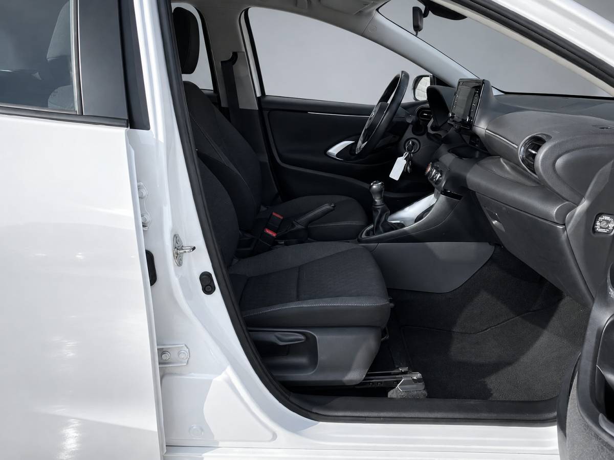 Toyota Yaris Toyota Yaris 1.0 VVT-i Active | 1e eigenaar | dealer onderhouden | apple carplay-android auto | camera | airco | adapt. cruise