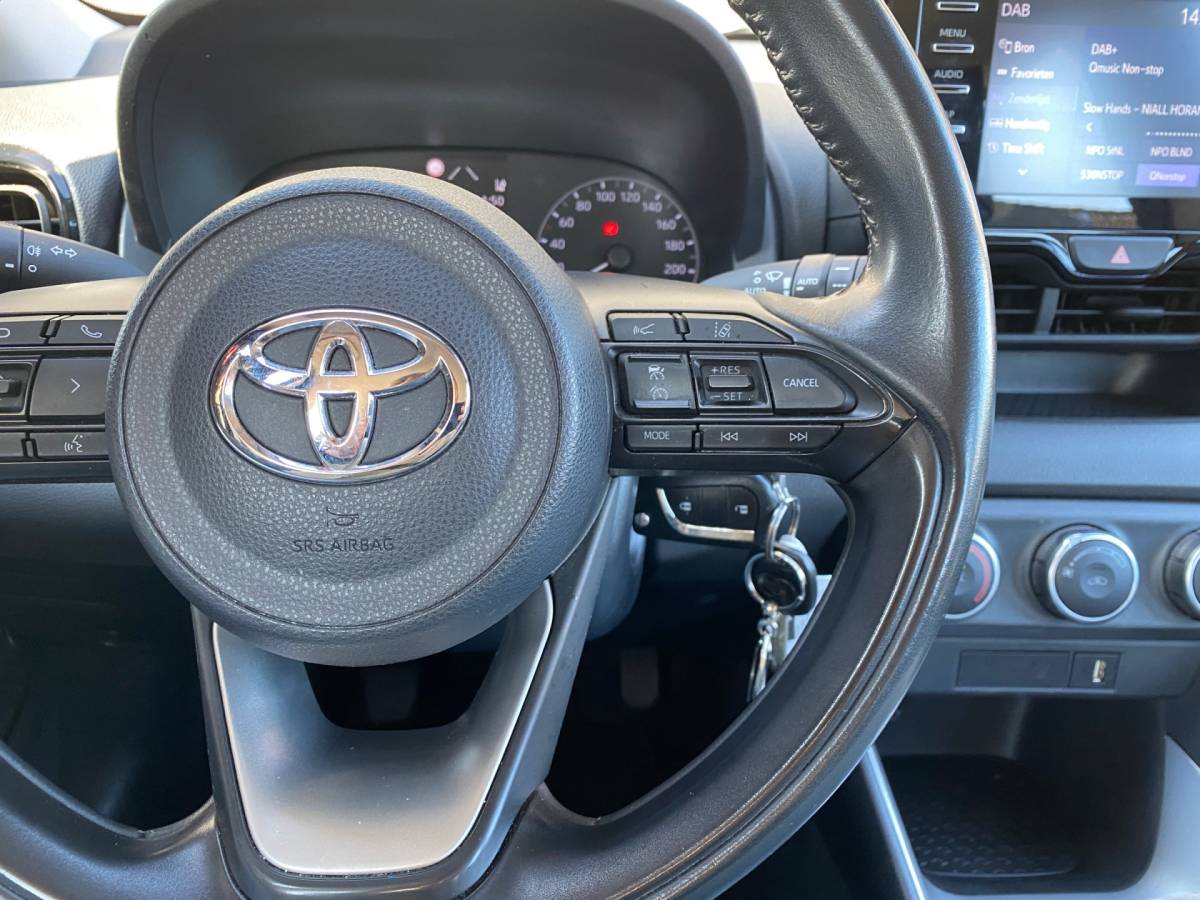 Toyota Yaris Toyota Yaris 1.0 VVT-i Active | 1e eigenaar | dealer onderhouden | apple carplay-android auto | camera | airco | adapt. cruise