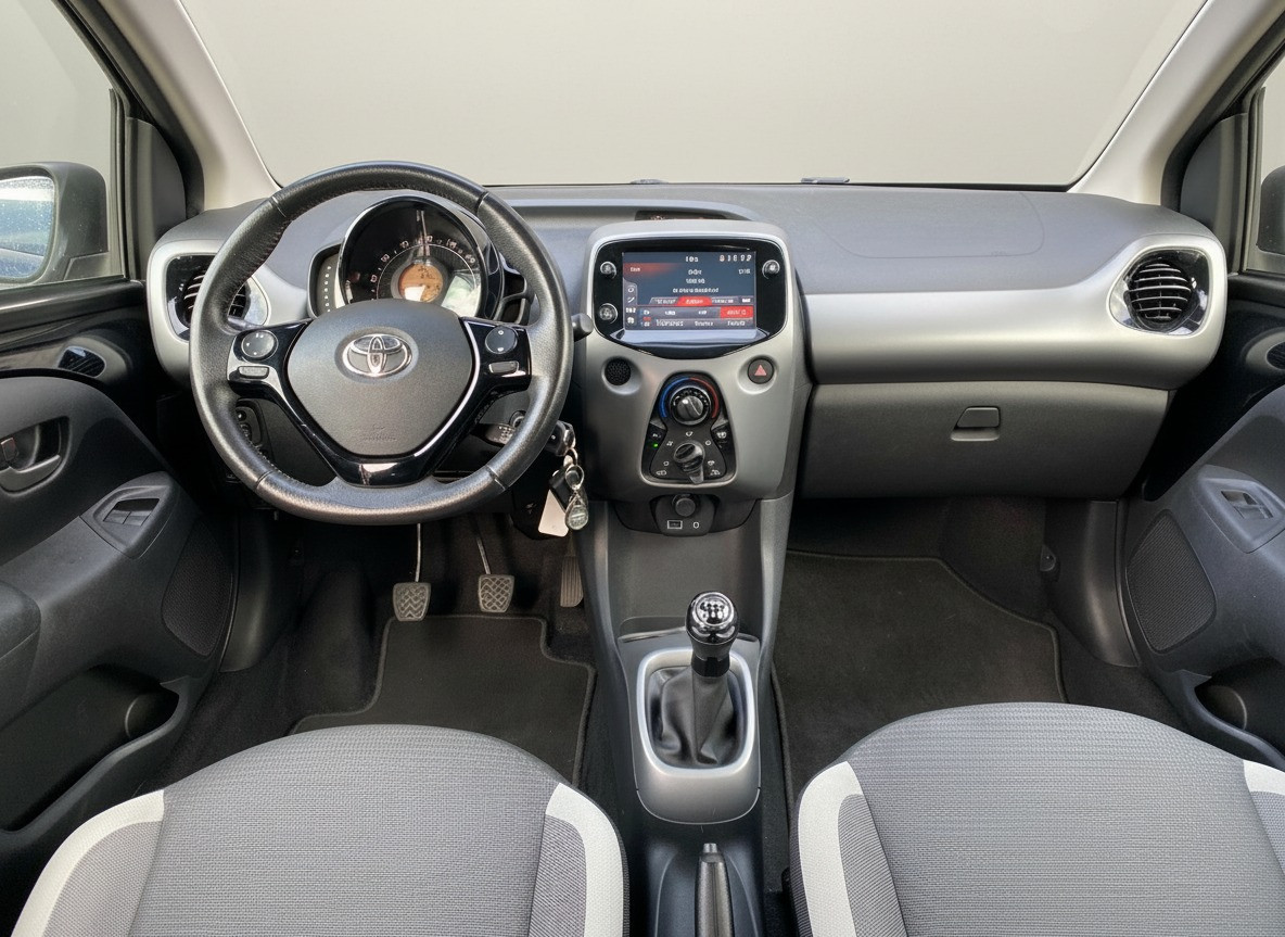 Toyota Aygo Toyota Aygo 1.0 VVT-i X-Play | 1e eigenaar | dealer onderh. | apple carplay-android auto | camera | BTW auto