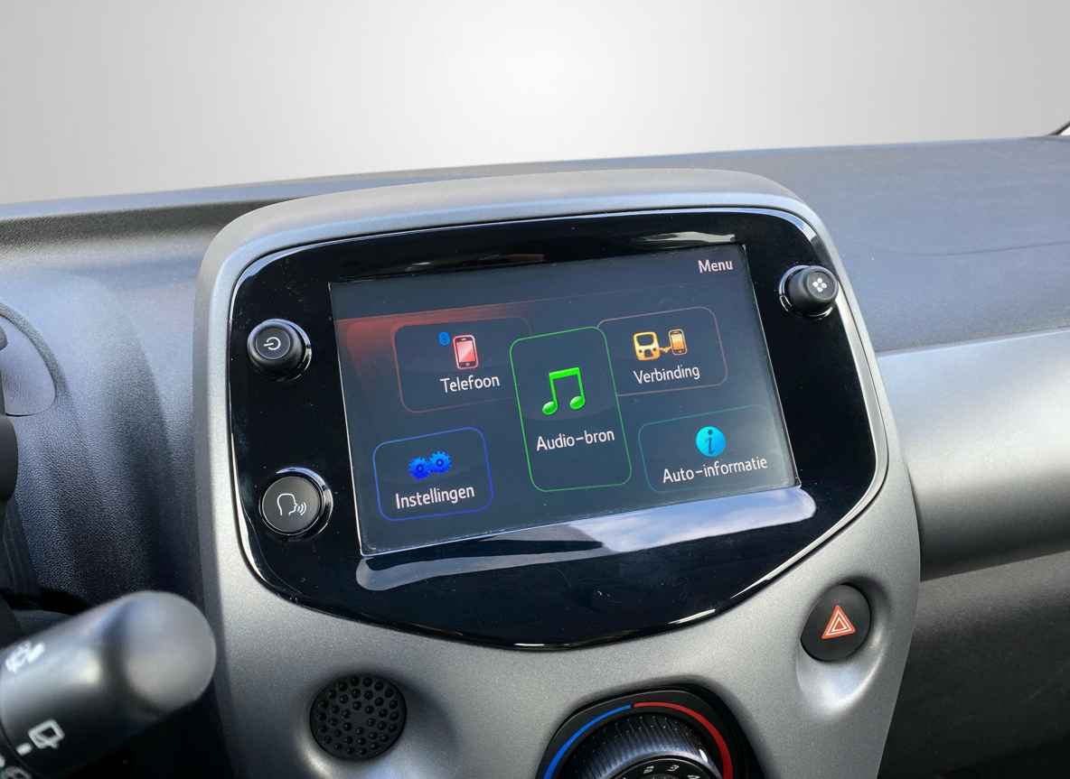 Toyota Aygo Toyota Aygo 1.0 VVT-i X-Play | 1e eigenaar | dealer onderh. | apple carplay-android auto | camera | BTW auto