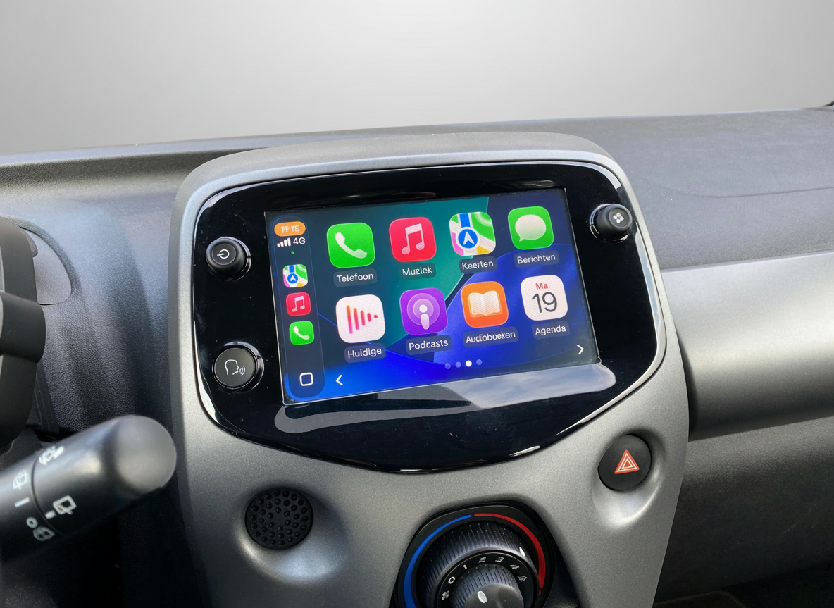 Toyota Aygo Toyota Aygo 1.0 VVT-i X-Play | 1e eigenaar | dealer onderh. | apple carplay-android auto | camera | BTW auto