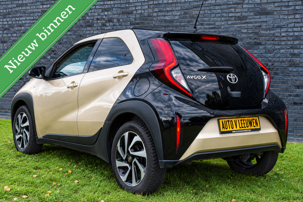 Toyota Aygo X Toyota Aygo X 1.0 VVT-i S-CVT Pulse GOLD AUTOMAAT/STOELVW/CAMERA/ETC.!