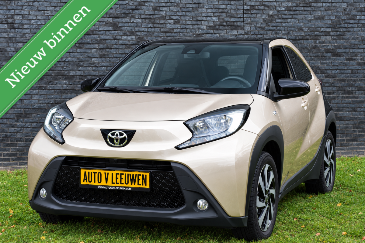 Toyota Aygo X Toyota Aygo X 1.0 VVT-i S-CVT Pulse GOLD AUTOMAAT/STOELVW/CAMERA/ETC.!