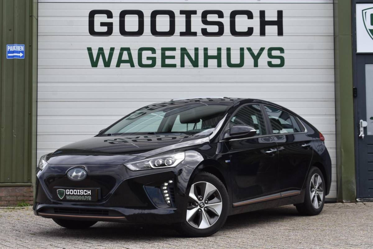 Hyundai IONIQ Hyundai IONIQ Premium EV | 100% SoH | Schuifdak | Leder | Memory | Infinity |