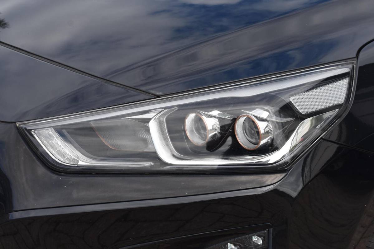 Hyundai IONIQ Hyundai IONIQ Premium EV | 100% SoH | Schuifdak | Leder | Memory | Infinity |