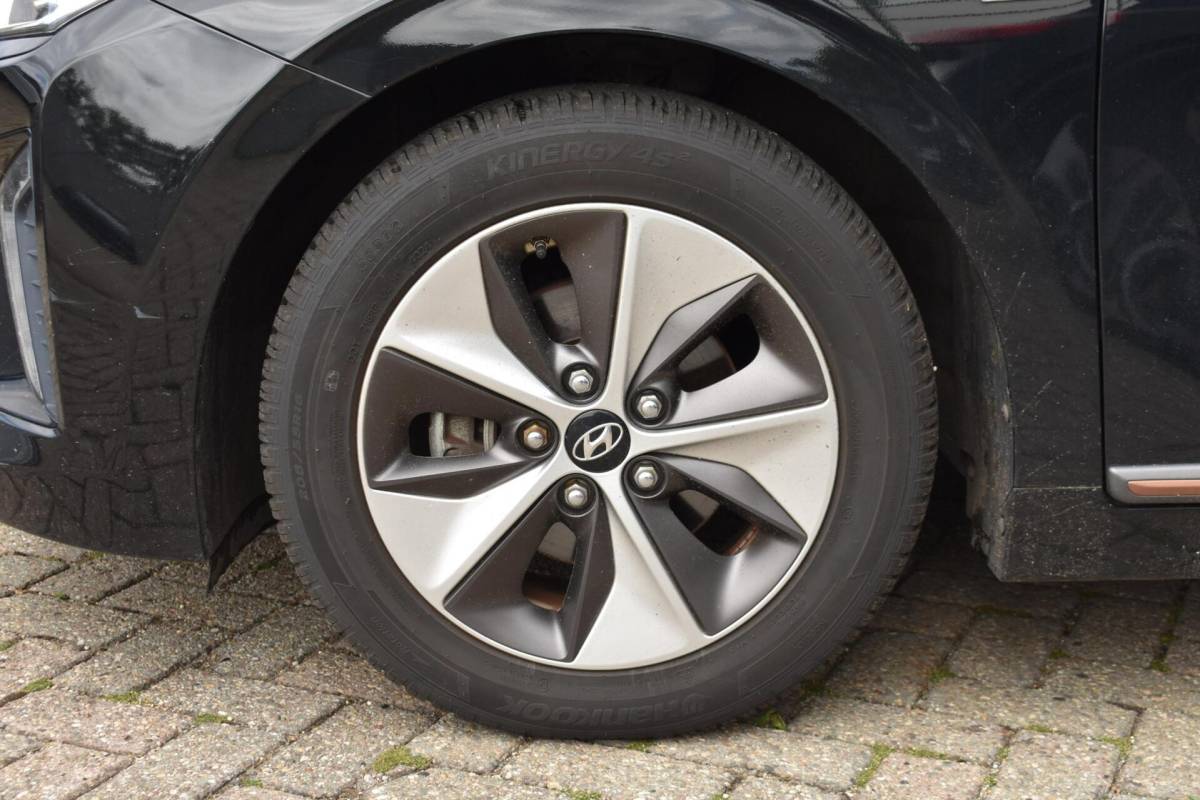 Hyundai IONIQ Hyundai IONIQ Premium EV | 100% SoH | Schuifdak | Leder | Memory | Infinity |