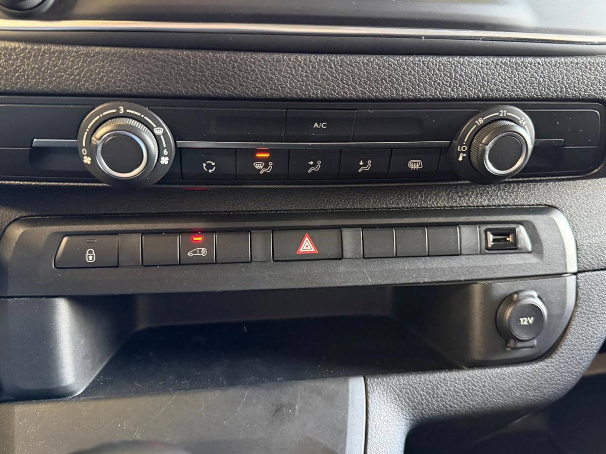 Peugeot Expert Peugeot Expert 1.5 BlueHDI 120 S&S L2 Navi, Camera, Carplay, Cruise Control, Trekhaak, Euro 6