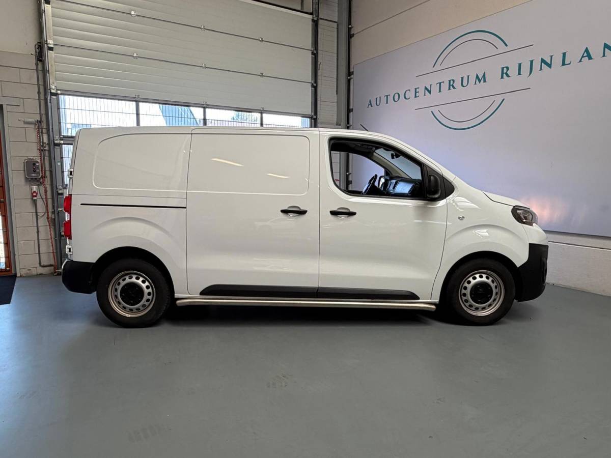 Peugeot Expert Peugeot Expert 1.5 BlueHDI 120 S&S L2 Navi, Camera, Carplay, Cruise Control, Trekhaak, Euro 6