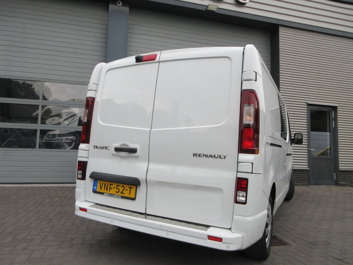 Renault Trafic Renault Trafic 2.0 dCi 120pk T29 L2 DC, Dubbel Cabine, Euro 6, Airco, Camera