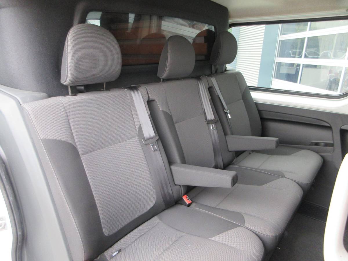 Renault Trafic Renault Trafic 2.0 dCi 120pk T29 L2 DC, Dubbel Cabine, Euro 6, Airco, Camera
