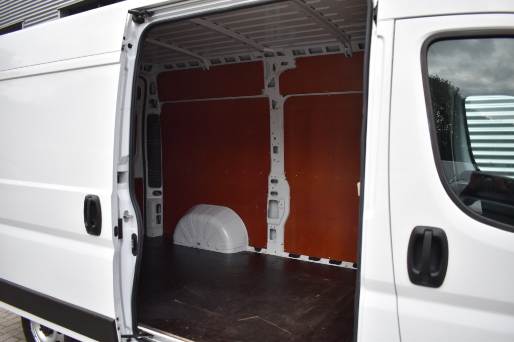 Fiat Ducato Fiat Ducato 30 2.3 MJ L2H2 / 1e EIGENAAR / NAVI / P.CAM. / CRUISE / ECC