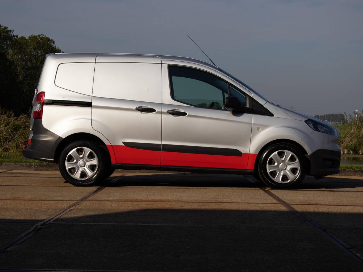 Ford Transit Courier Ford Transit Courier 1.5 TDCI Economy Edition Cruise control Verwarmde voorruit