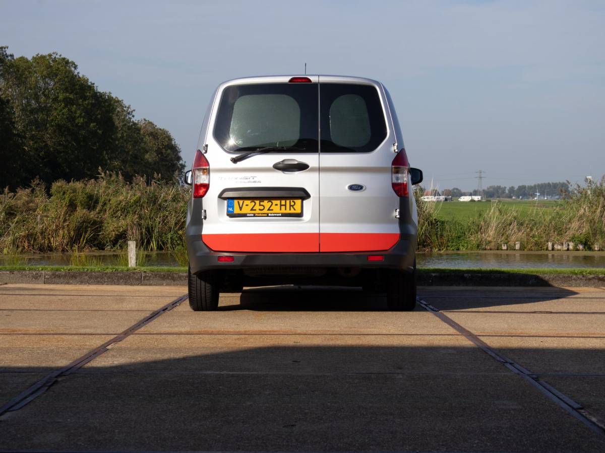 Ford Transit Courier Ford Transit Courier 1.5 TDCI Economy Edition Cruise control Verwarmde voorruit