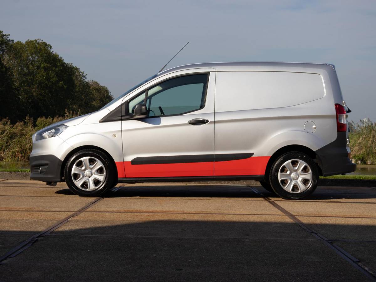 Ford Transit Courier Ford Transit Courier 1.5 TDCI Economy Edition Cruise control Verwarmde voorruit