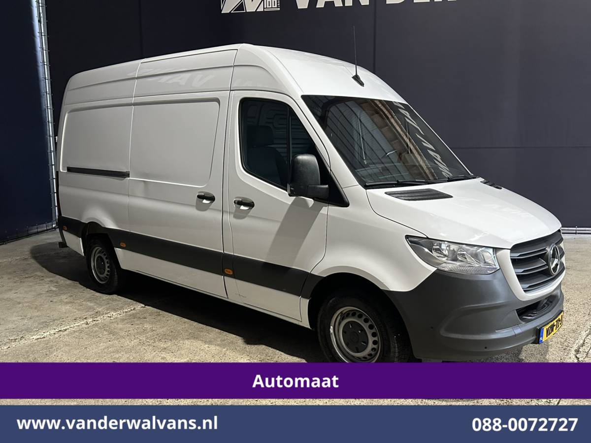 Mercedes-Benz Sprinter Mercedes-Benz Sprinter 317 CDI 170pk Automaat 3500kg Trekhaak L2H2 Euro6 Airco | Camera | Navigatie | Apple Carplay Android Auto, Cruisecontrol, Parkeersensoren