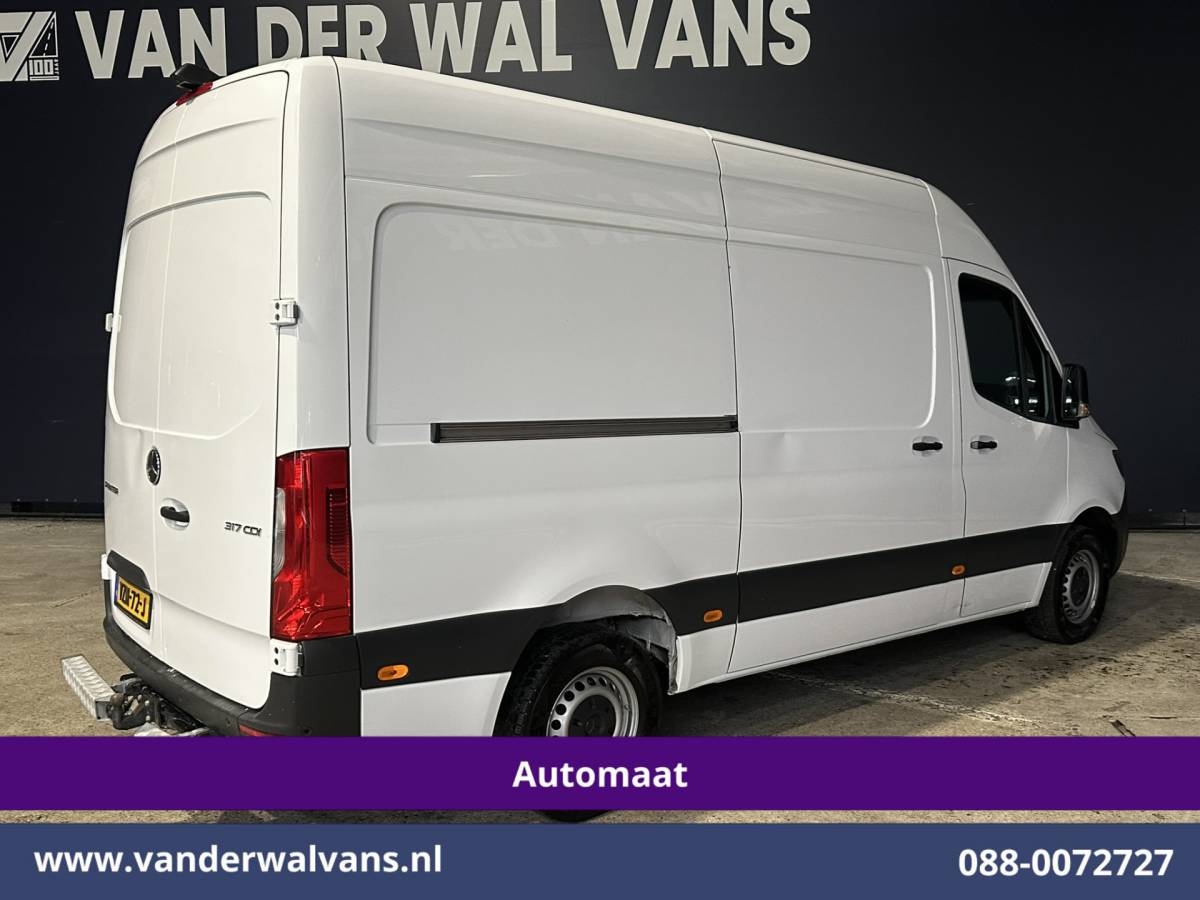 Mercedes-Benz Sprinter Mercedes-Benz Sprinter 317 CDI 170pk Automaat 3500kg Trekhaak L2H2 Euro6 Airco | Camera | Navigatie | Apple Carplay Android Auto, Cruisecontrol, Parkeersensoren