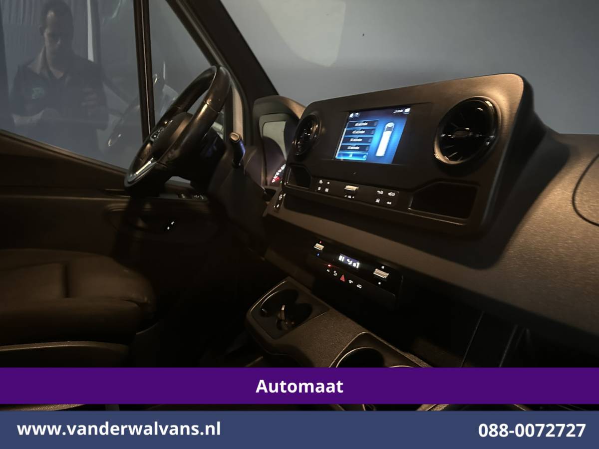 Mercedes-Benz Sprinter Mercedes-Benz Sprinter 317 CDI 170pk Automaat 3500kg Trekhaak L2H2 Euro6 Airco | Camera | Navigatie | Apple Carplay Android Auto, Cruisecontrol, Parkeersensoren