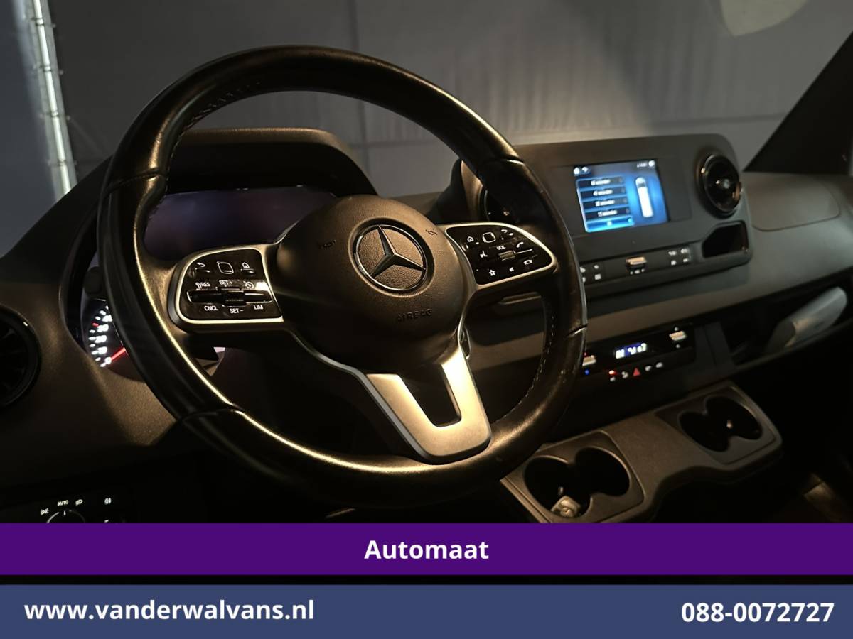 Mercedes-Benz Sprinter Mercedes-Benz Sprinter 317 CDI 170pk Automaat 3500kg Trekhaak L2H2 Euro6 Airco | Camera | Navigatie | Apple Carplay Android Auto, Cruisecontrol, Parkeersensoren