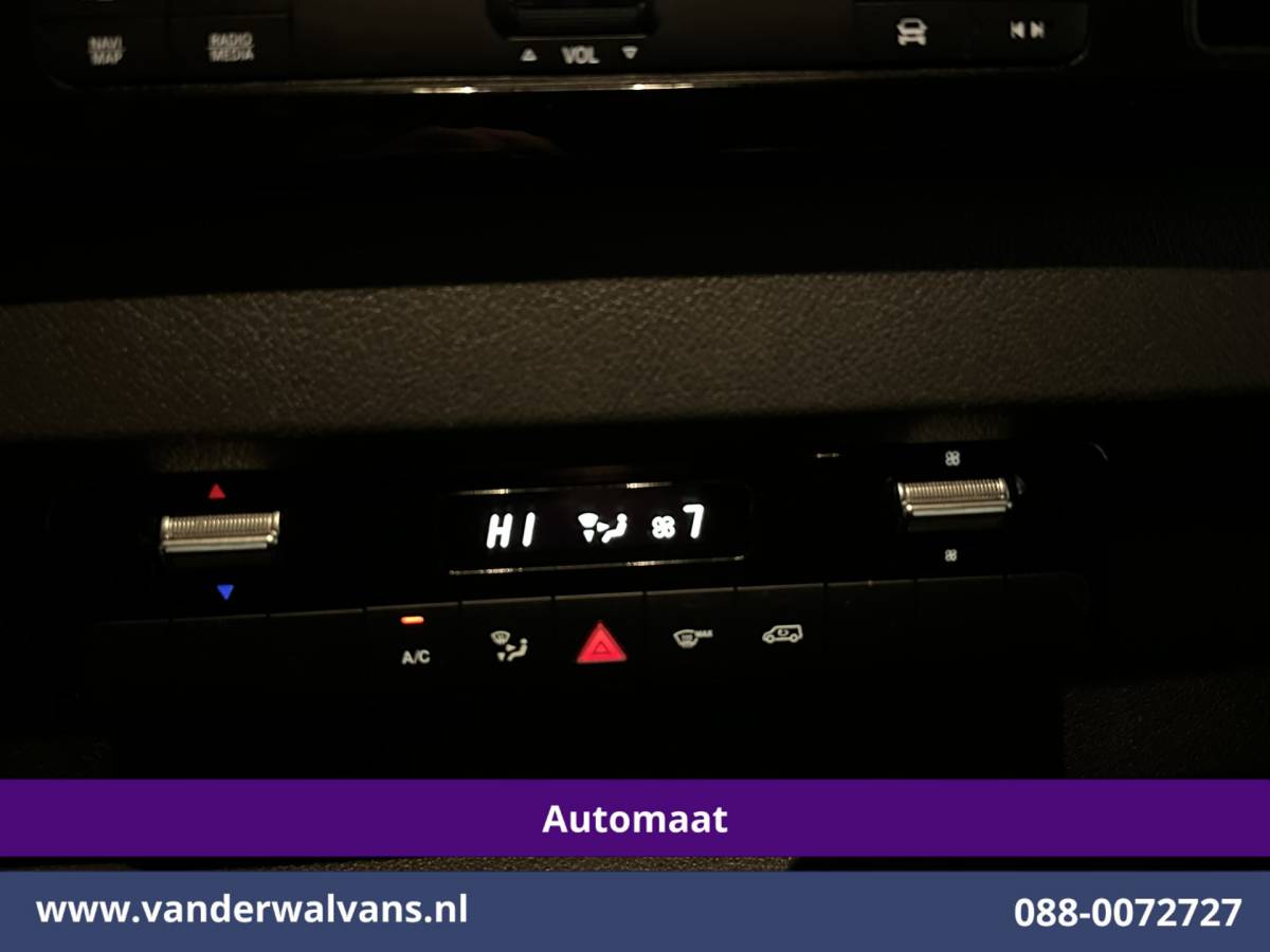 Mercedes-Benz Sprinter Mercedes-Benz Sprinter 317 CDI 170pk 9G-Tronic Automaat L2H2 Model 2025 Euro6 Airco | XL MBUX | Camera | Navigatie | LED | Cruisecontrol Stoelverwarming, Parkeersensoren, Bijrijdersbank, 3500kg trekvermogen mogelijk