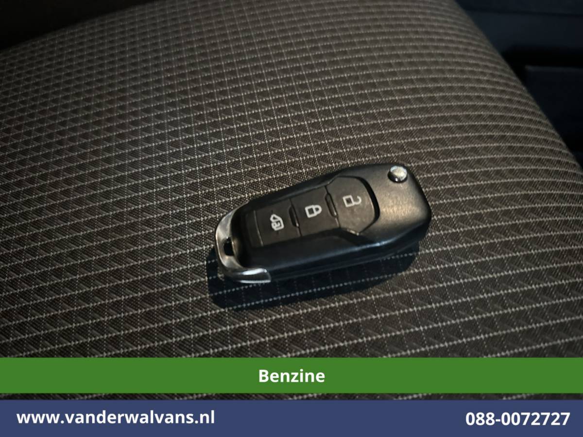 Ford Transit Courier Ford Transit Courier 1.0 EcoBoost 100pk Benzine L1H1 Euro6 Airco | Apple Carplay | Cruisecontrol Android Auto