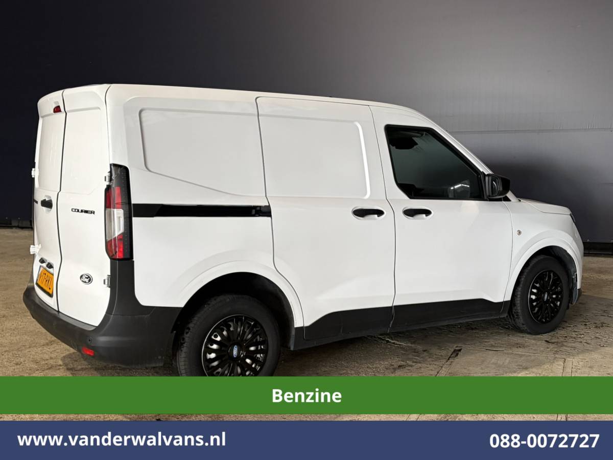 Ford Transit Courier Ford Transit Courier 1.0 EcoBoost 100pk Benzine L1H1 Euro6 Airco | Apple Carplay | Cruisecontrol Android Auto