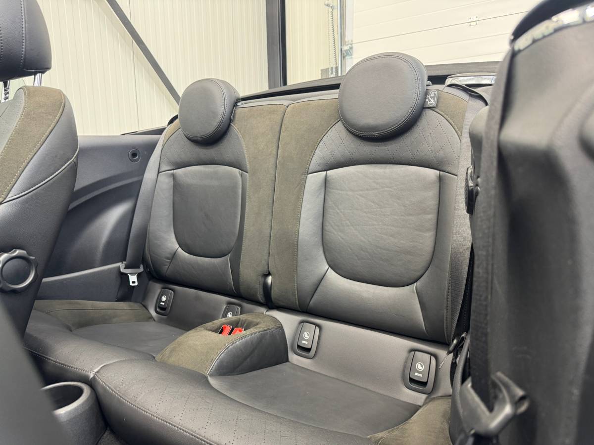 MINI Cooper S Cabrio Mini Cabrio 2.0 Cooper S Chili Serious Business |Parkeersensorenr|Led|Stoelverwarming|Leder|