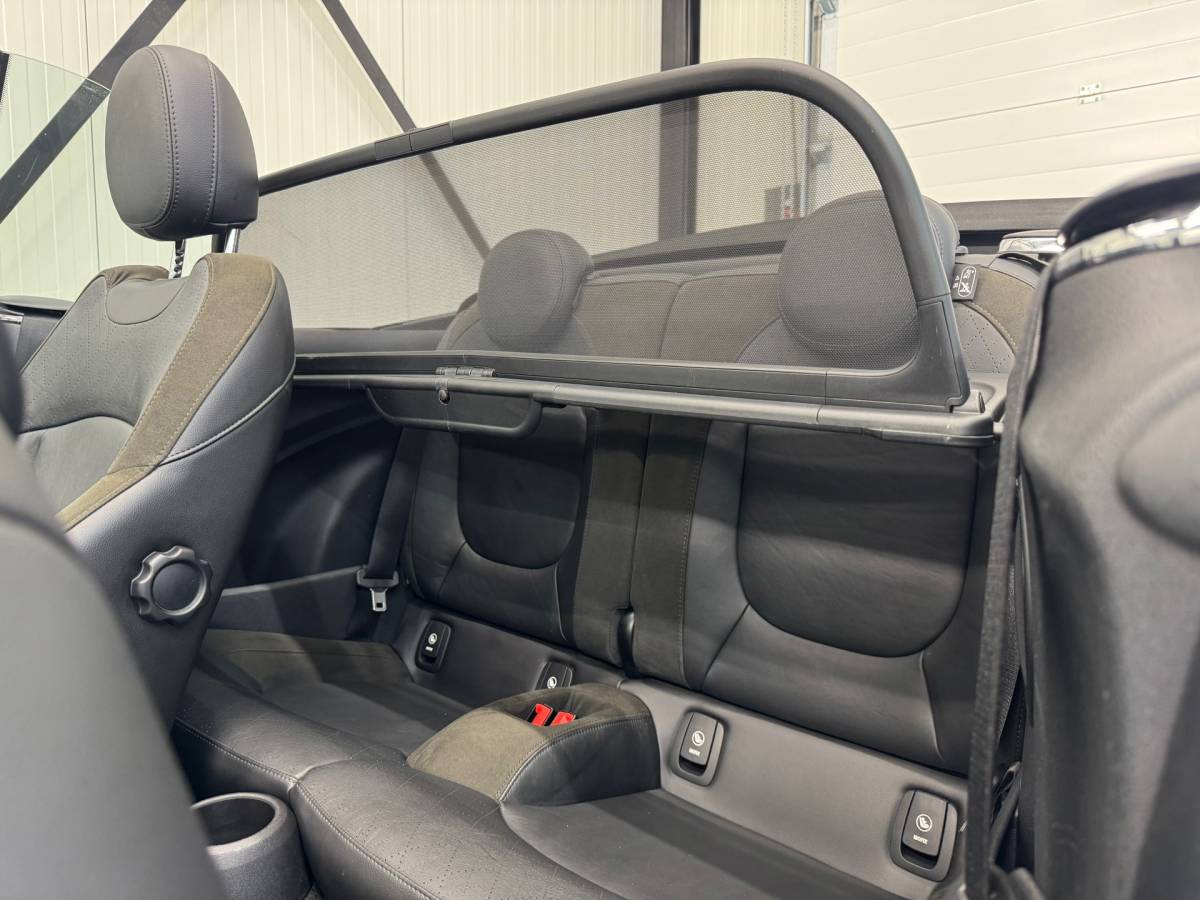 MINI Cooper S Cabrio Mini Cabrio 2.0 Cooper S Chili Serious Business |Parkeersensorenr|Led|Stoelverwarming|Leder|