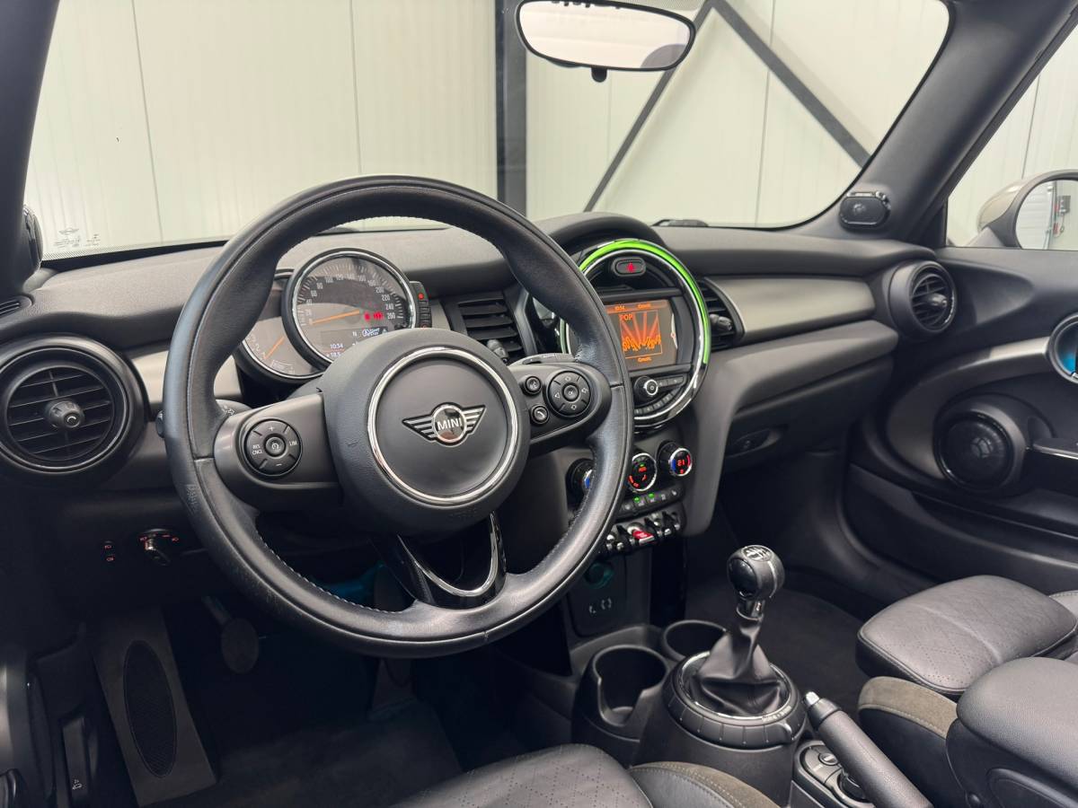 MINI Cooper S Cabrio Mini Cabrio 2.0 Cooper S Chili Serious Business |Parkeersensorenr|Led|Stoelverwarming|Leder|